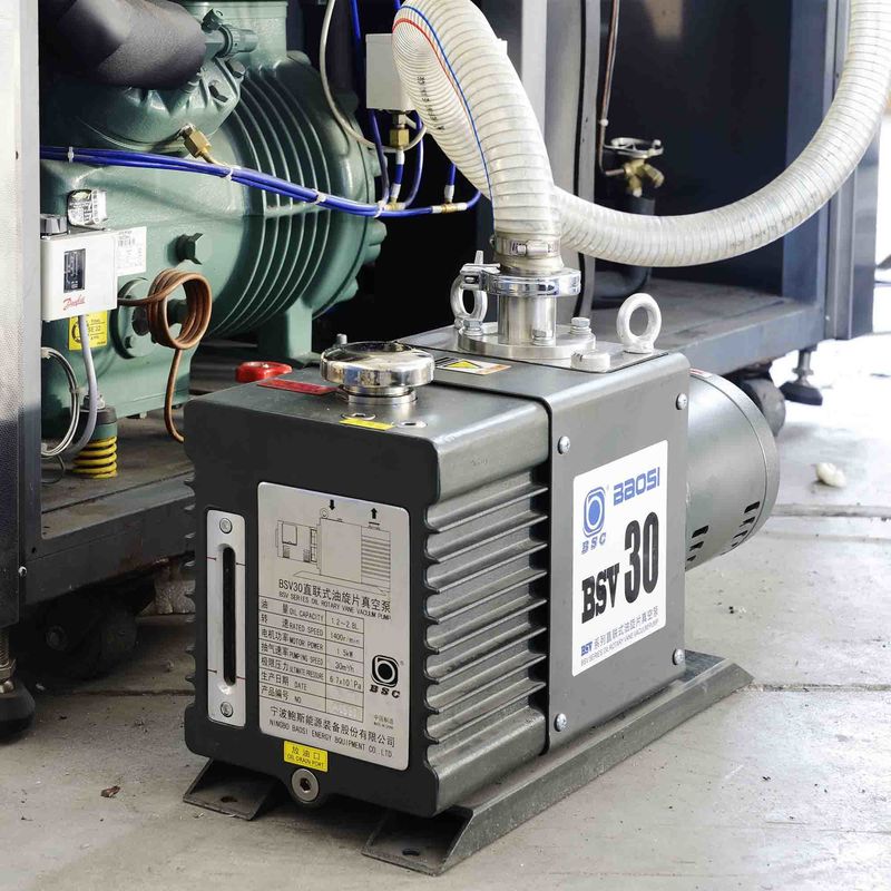 30m3/H Rotary Vane Vacuum Pump High Precision With Hydraulic Anti Return System supplier